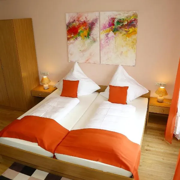 Landhotel Garni Schweizerhaus, hotel v destinaci Schönwald