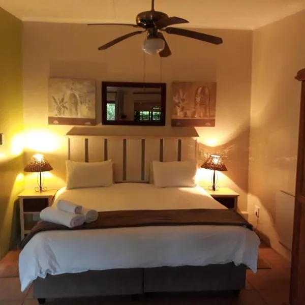 Tourist Lodge Gansbaai, hotel v destinaci Gansbaai