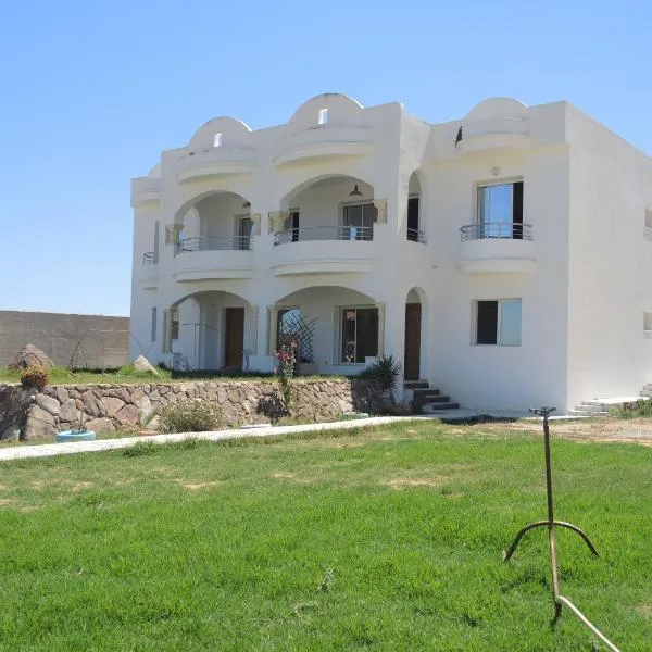 Appartamenti Sulla Spiaggia, hotel v destinaci Ḩammām al Ghazzāz