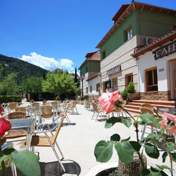Hotel Rural Montaña de Cazorla, hotel u gradu Arojo Frio