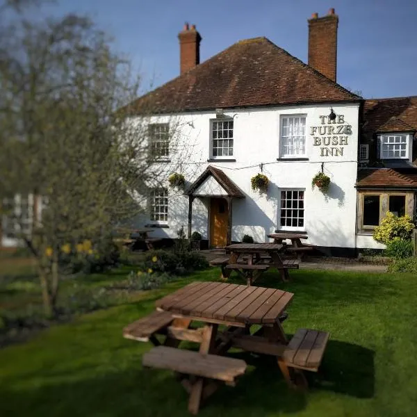 The Furze Bush Inn, hotell i Newbury