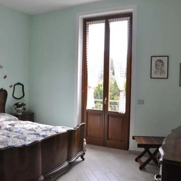 il coniglio sulla luna, hotel v destinaci Erba