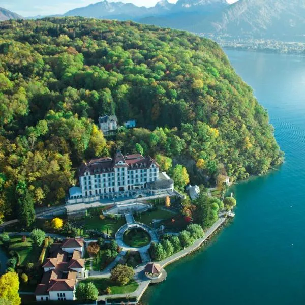 Le Palace De Menthon – hotel w mieście Menthon-Saint-Bernard