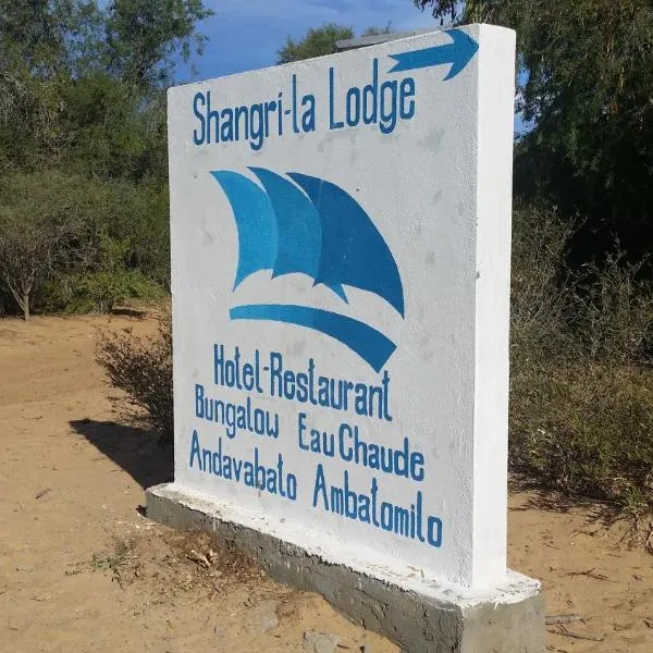 Shangri-la Lodge, hotel en Ambatomilo