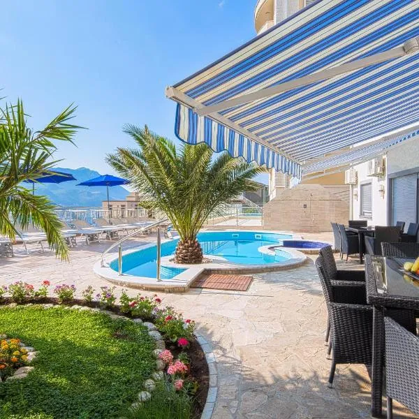 Montelux Apartments, hotel di Budva