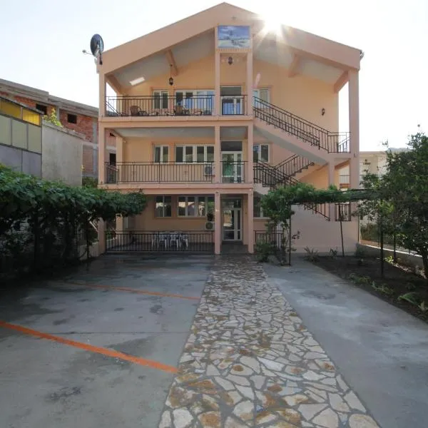 Apartments Centar Sutomore, hotel in Sutomore