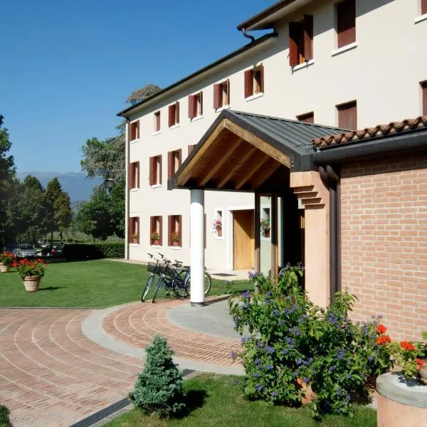 Hotel Del Parco Ristorante Loris, hotell i Pieve di Soligo