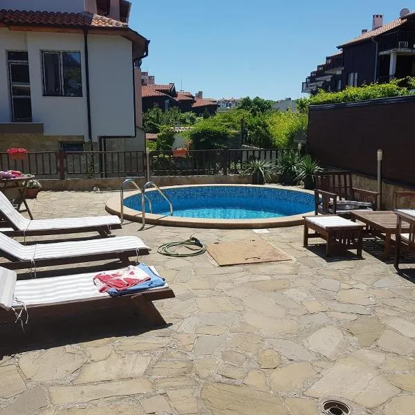Villa Raya, hotel in Sozopol
