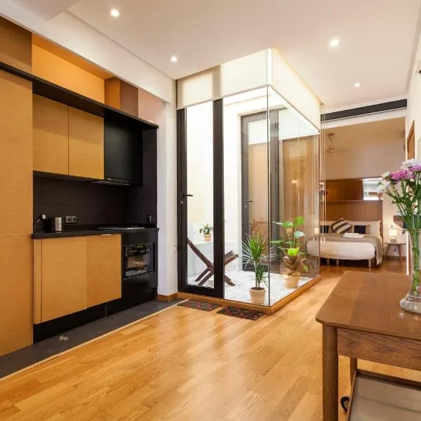 Artist's Charming Design - Space Maison Apartments, hotel v destinaci Seville