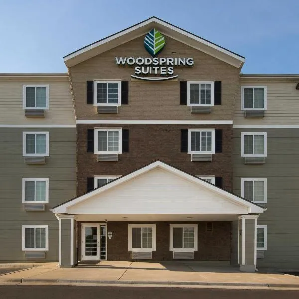 WoodSpring Suites Kansas City Mission, hotelli kohteessa Merriam