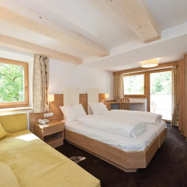 Gasthof Zur Sonne, hotel v destinaci Cardano