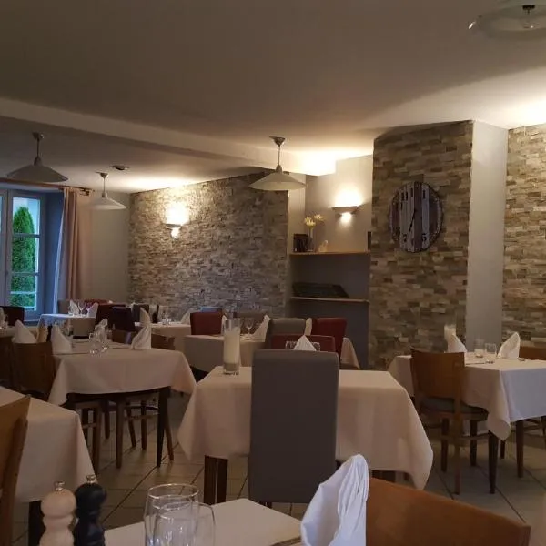 Auberge le Cheylet, hotel in Le Falgoux