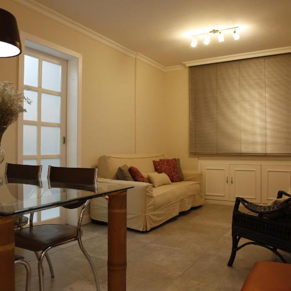 Apartamento central, novo e com garagem em Curitiba