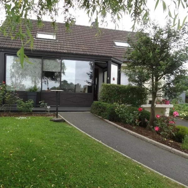 les Voiries chambres d'hotes, hotel in Sainte-Cécile