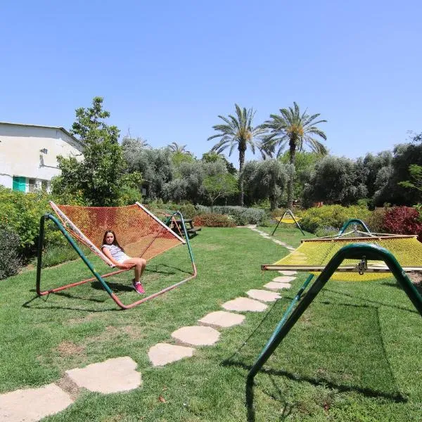 Ashdot Yaacov Ichud Kibbutz Country Lodging, hotel u gradu Ashdot Ya‘aqov
