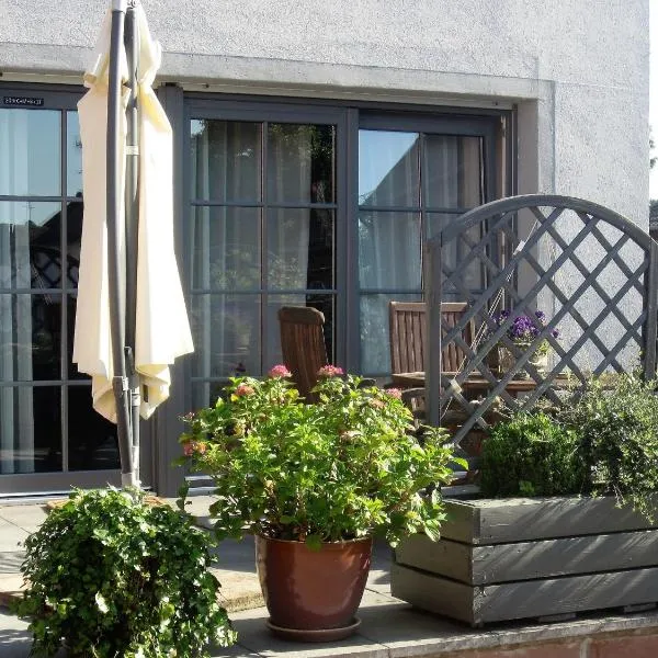 Neuheilenbach에 위치한 호텔 Wohnung auf einem alten Bauernhof