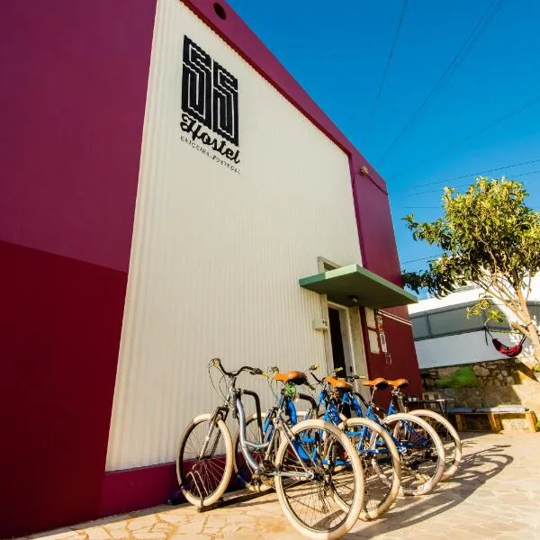 Hostel & Surfcamp 55, hotel in Ericeira
