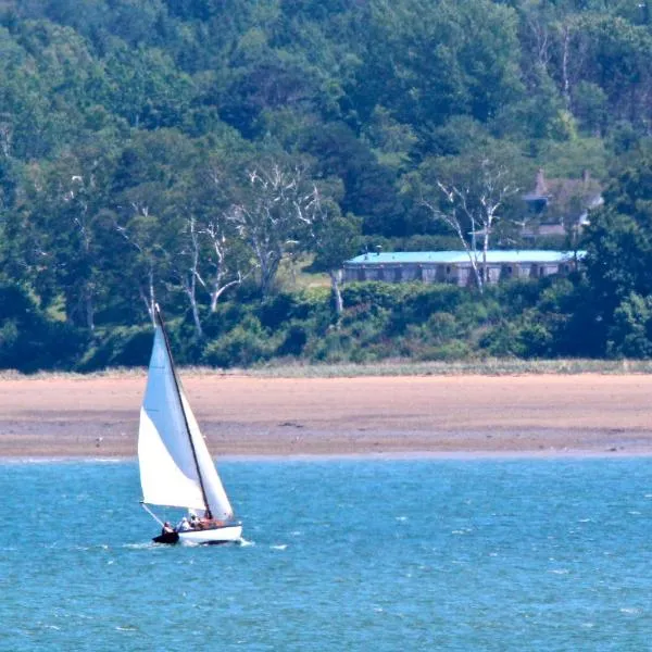 Hedley House Inn, hotel in Victoria Beach 