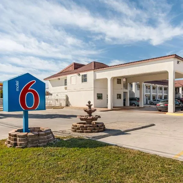 Motel 6-San Marcos, TX - North, hotel in Martindale