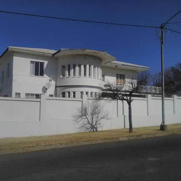 Oppihoek Gastehuis, hotel di Kroonstad