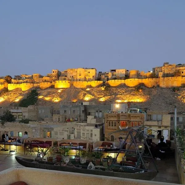 Shahi Palace Hotel Jaisalmer، فندق في جيلسامر