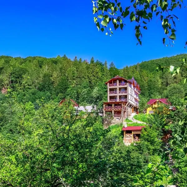 Gutsulska rodzynka, hotel a Jaremče