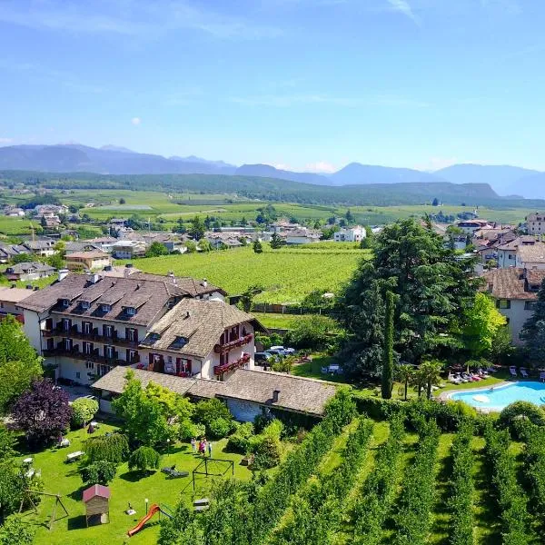 Angerburg Blumenhotel, hotel v destinácii Appiano sulla Strada del Vino