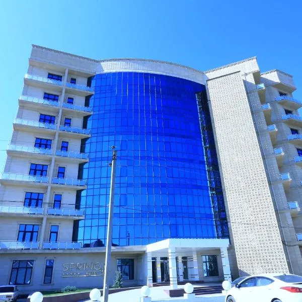 Spring Hotel, khách sạn ở Novxanı