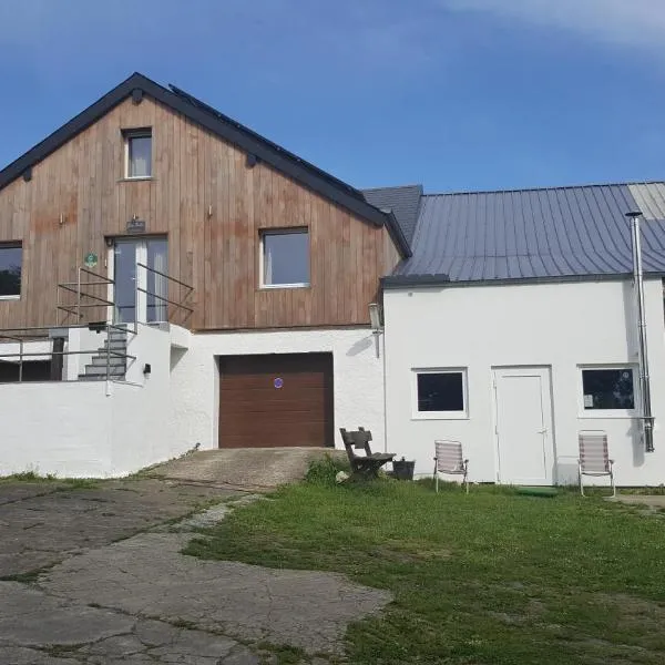 Gîte BELLA, hotel v destinaci Ebly
