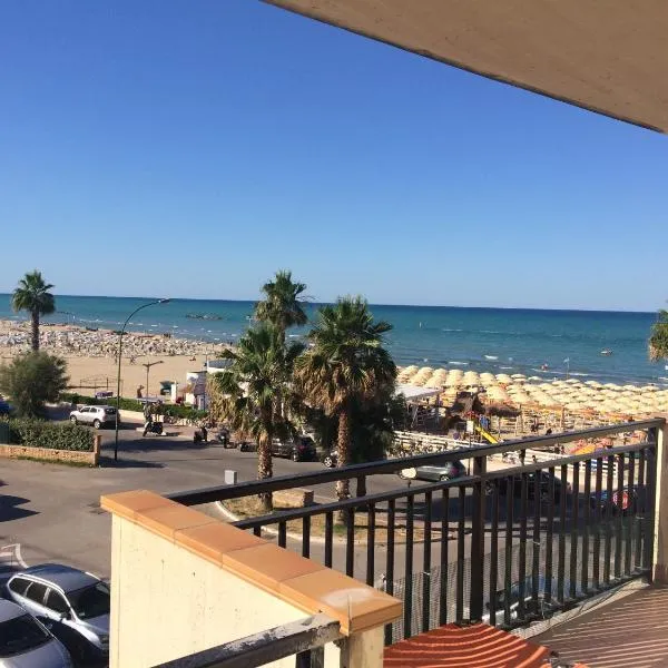 Roseto degli Abruzzi Fronte Mare, hotell i Roseto degli Abruzzi