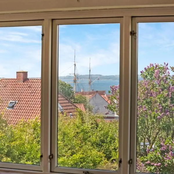 Ferielejligheder i centrum af smukke Ebeltoft, hotel v destinaci Ebeltoft