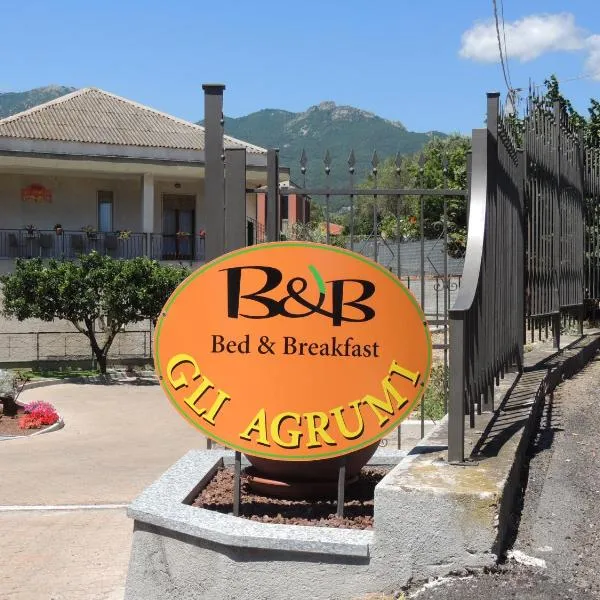 Gli Agrumi – hotel w mieście Giustenice