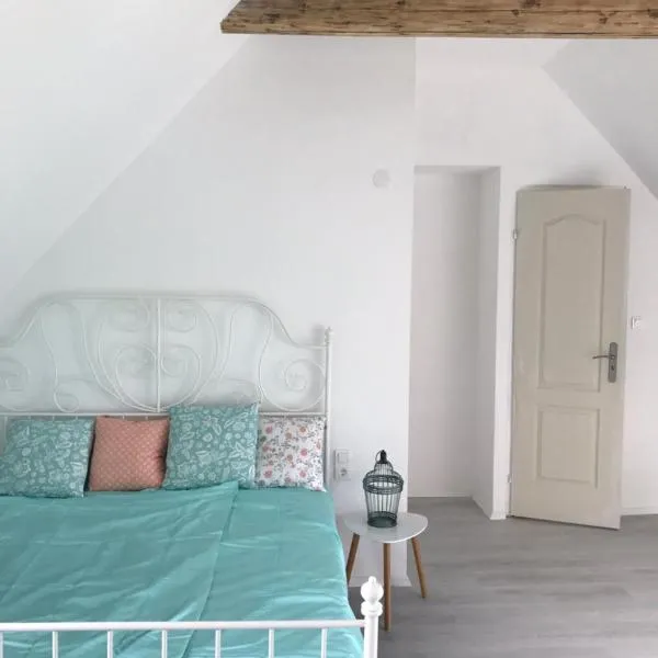 Fügekert - Bed&Wine, hotel v destinaci Zánka