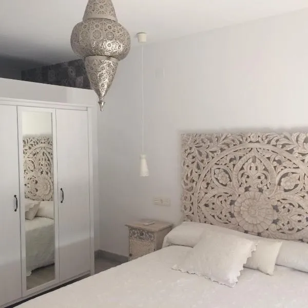 Santo Domingo Rural - central & private parking, hotel en Archidona