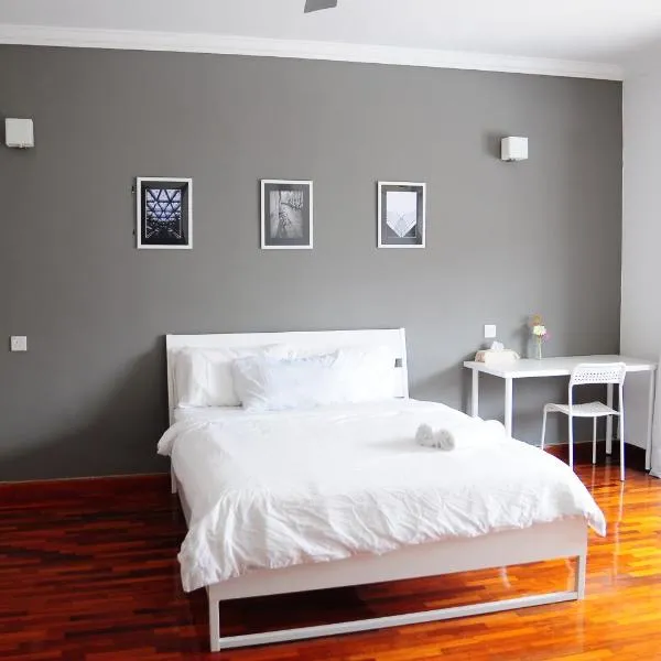 GRAYHAUS Guest House, hotel v destinaci Petaling Jaya