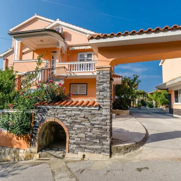 Apartments Darko, Hotel in Rab