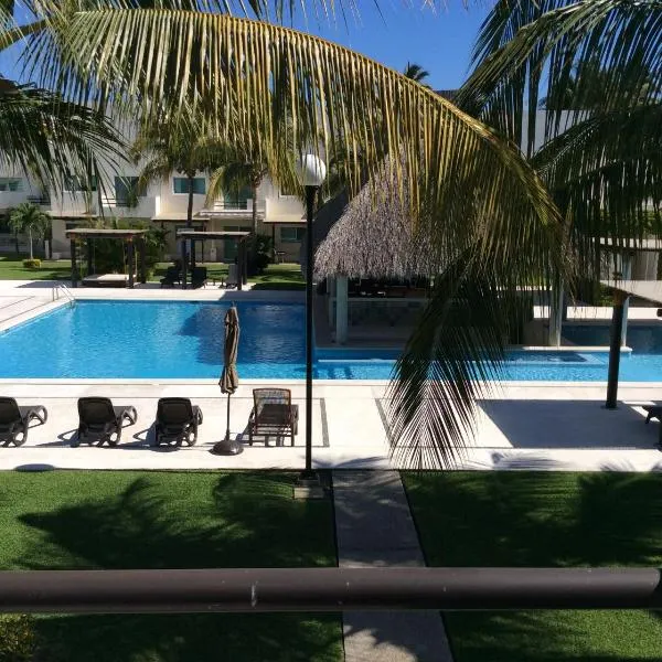 Villa Perfecta Zona Diamante, hotel en Aguacatillo