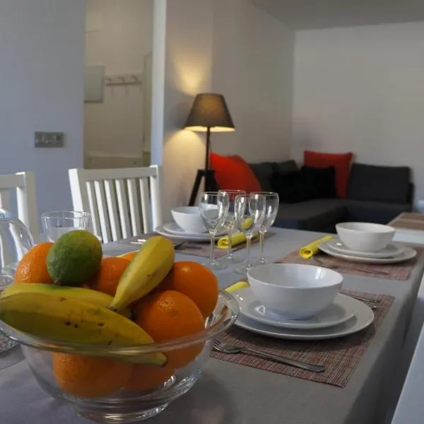 New apartment center Los Cristianos, hotell Los Cristianoses
