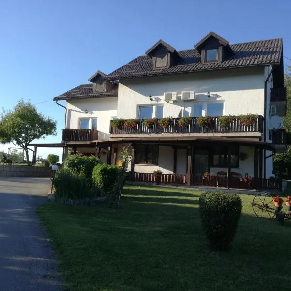 Guesthouse Šebalj: Oštarski Stanovi şehrinde bir otel