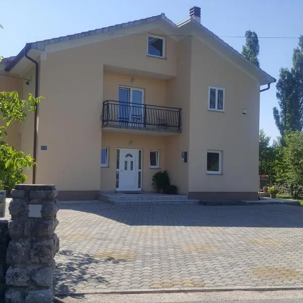 Apartments Barbara, hotel Podhumban