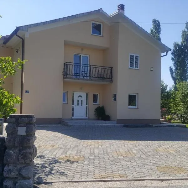 Apartments Barbara, hôtel à Kamenjak