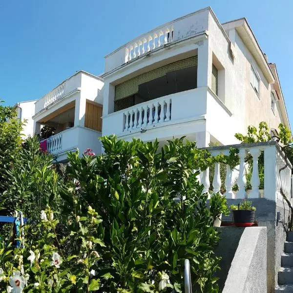 Apartments Brčić、スヴェティ・ペタルのホテル
