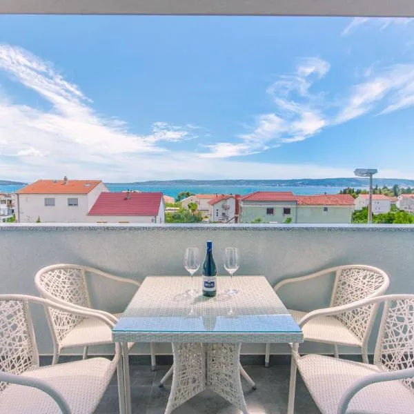 Radic apartments, hotel in Kaštela