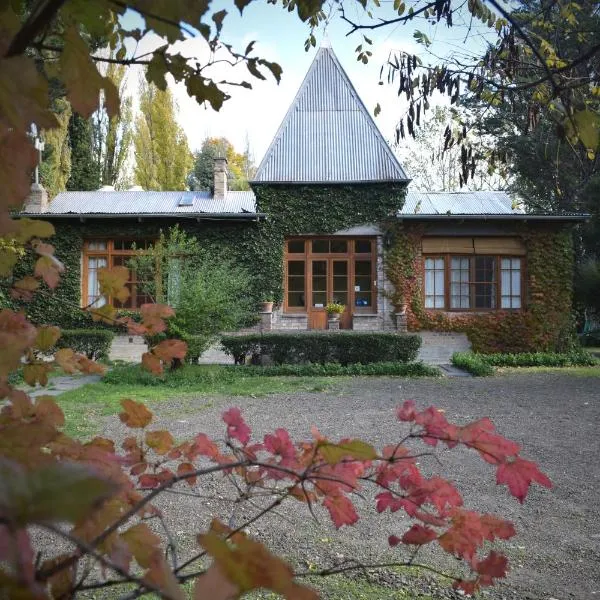 La Casona del Rio, hotel in Trelew