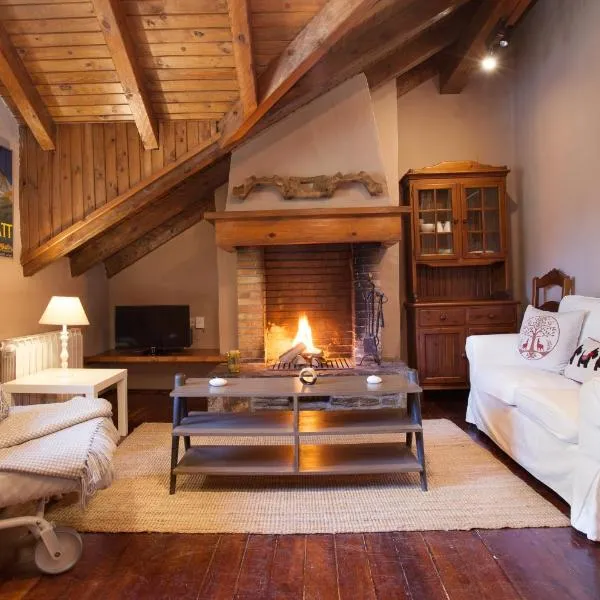 Tarter Chalets Apartaments, hotel v destinaci El Tarter