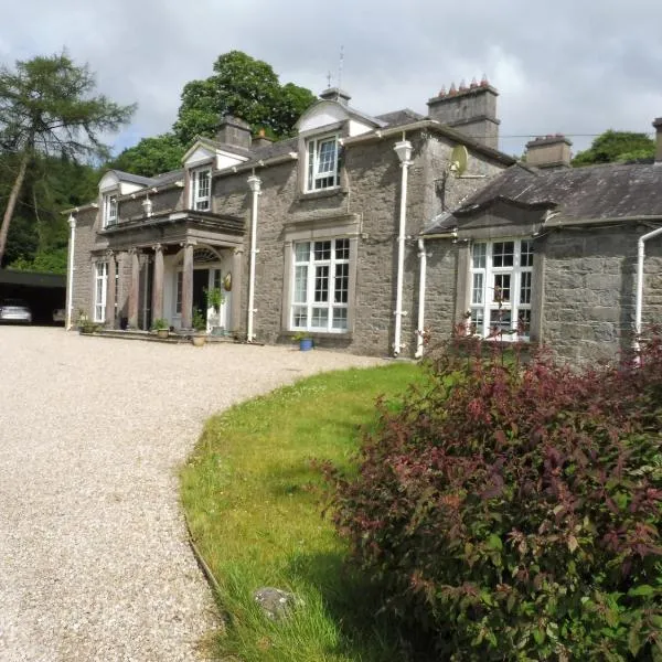 Ross House Equestrian Holidays, hotell i Mountnugent