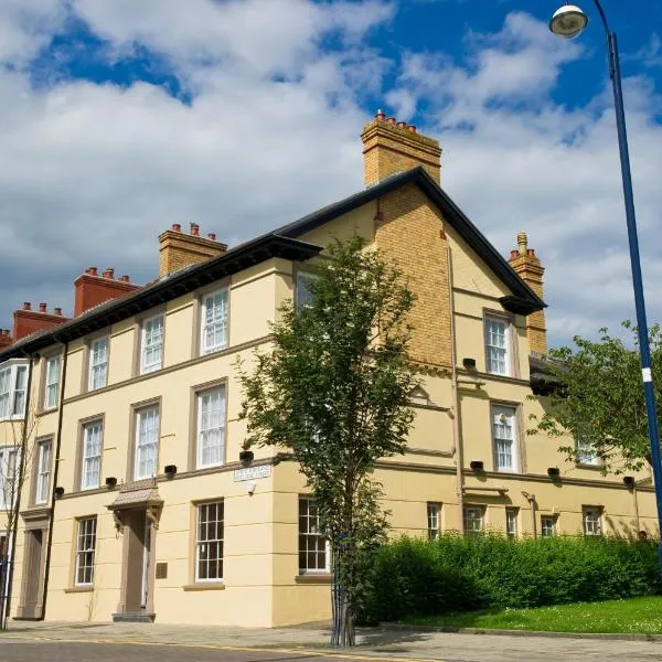 Four Seasons Hotel, hotel in Aberystwyth