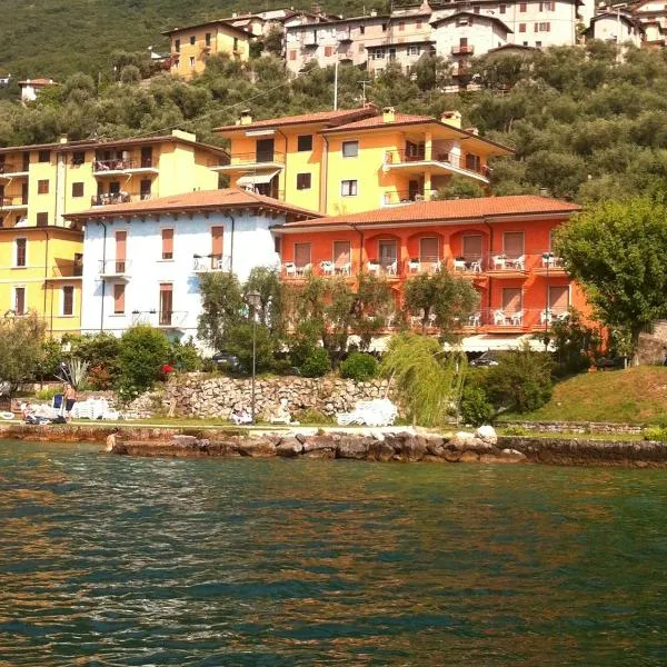 斯密拉爾多酒店，布倫佐內的飯店