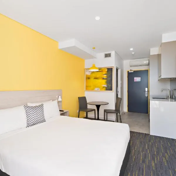 Value Suites Green Square to Sydney Airport (SYD) premium and luxurious chauffeur service