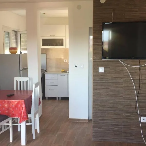 Apartments Luna, ξενοδοχείο στο Bar